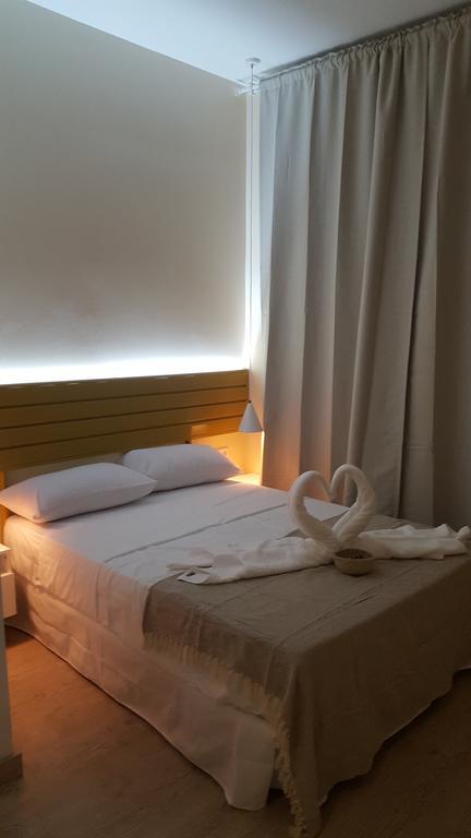 Le Petit Palue-Fuencarral Hotell Madrid Eksteriør bilde