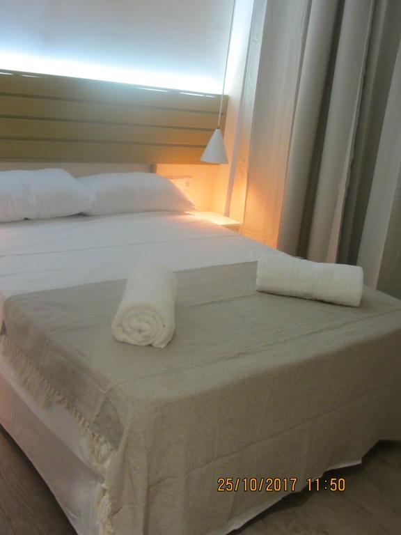 Le Petit Palue-Fuencarral Hotell Madrid Eksteriør bilde