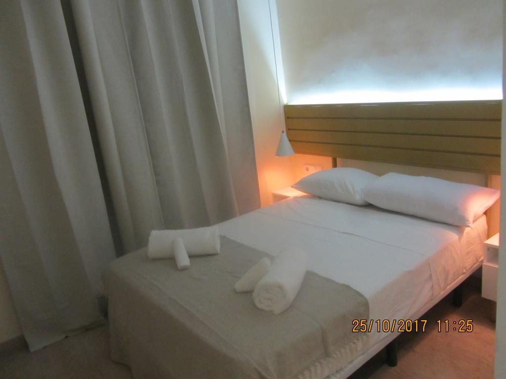 Le Petit Palue-Fuencarral Hotell Madrid Eksteriør bilde