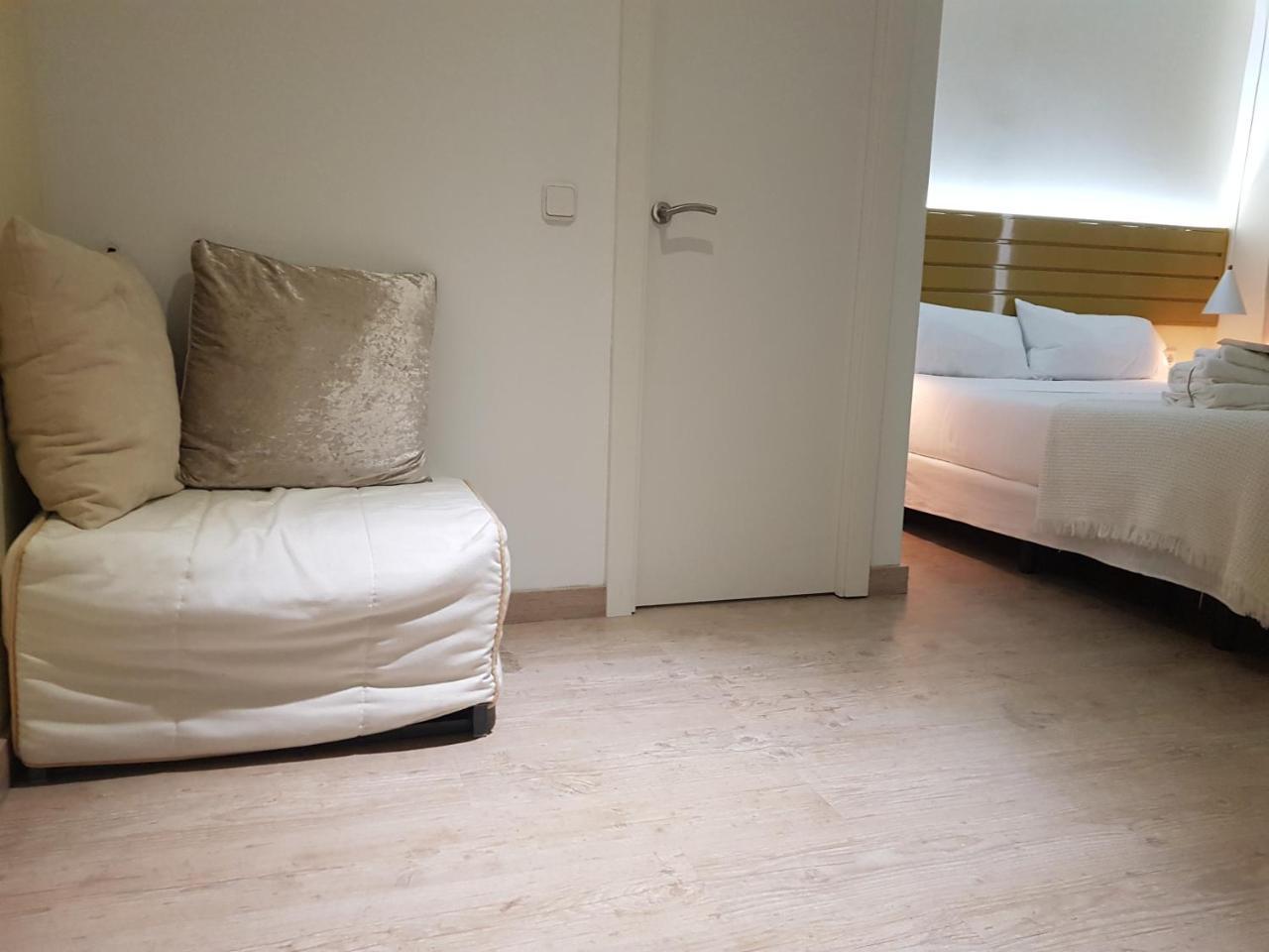 Le Petit Palue-Fuencarral Hotell Madrid Eksteriør bilde