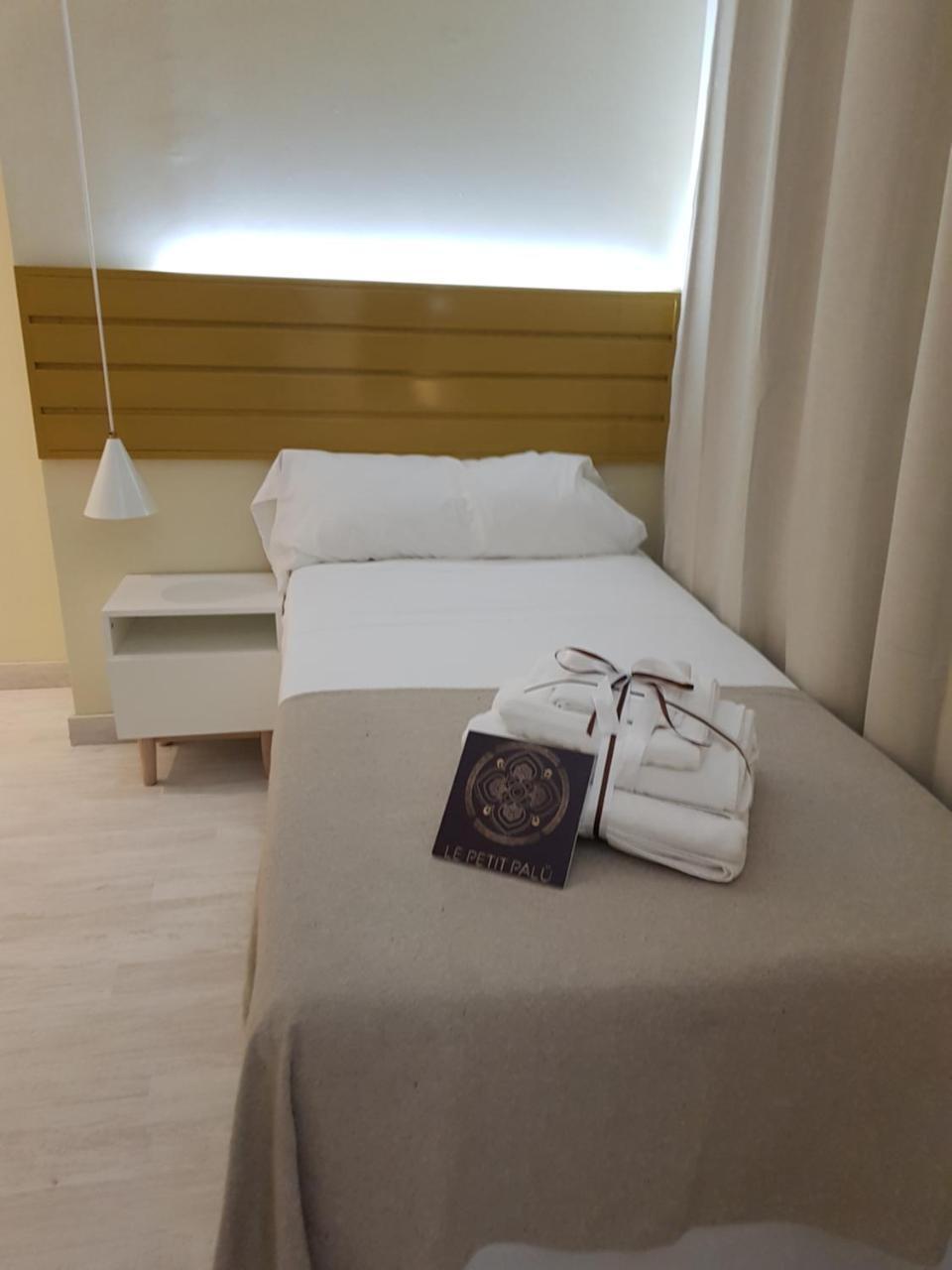 Le Petit Palue-Fuencarral Hotell Madrid Eksteriør bilde