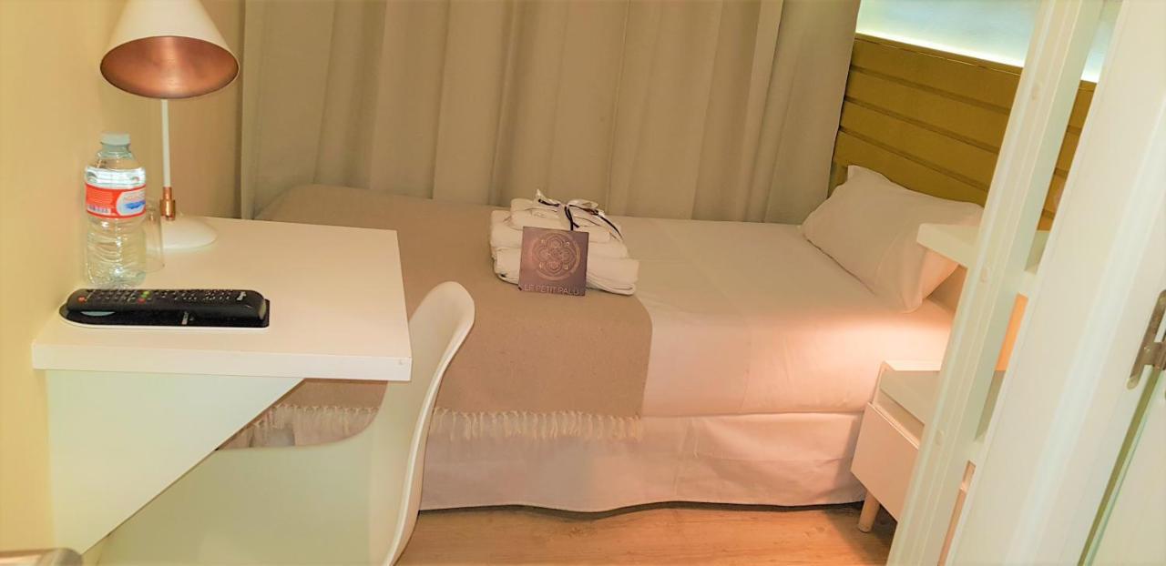 Le Petit Palue-Fuencarral Hotell Madrid Eksteriør bilde