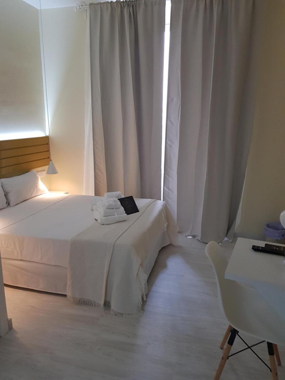 Le Petit Palue-Fuencarral Hotell Madrid Eksteriør bilde