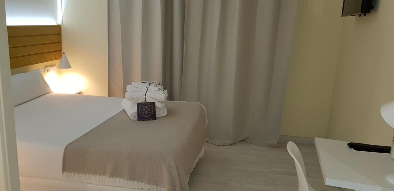 Le Petit Palue-Fuencarral Hotell Madrid Eksteriør bilde